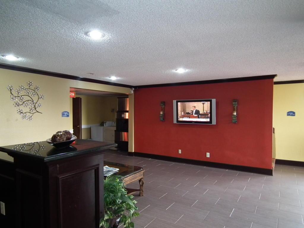 Howard Johnson By Wyndham Near Schlitterbahn New Braunfels Extérieur photo