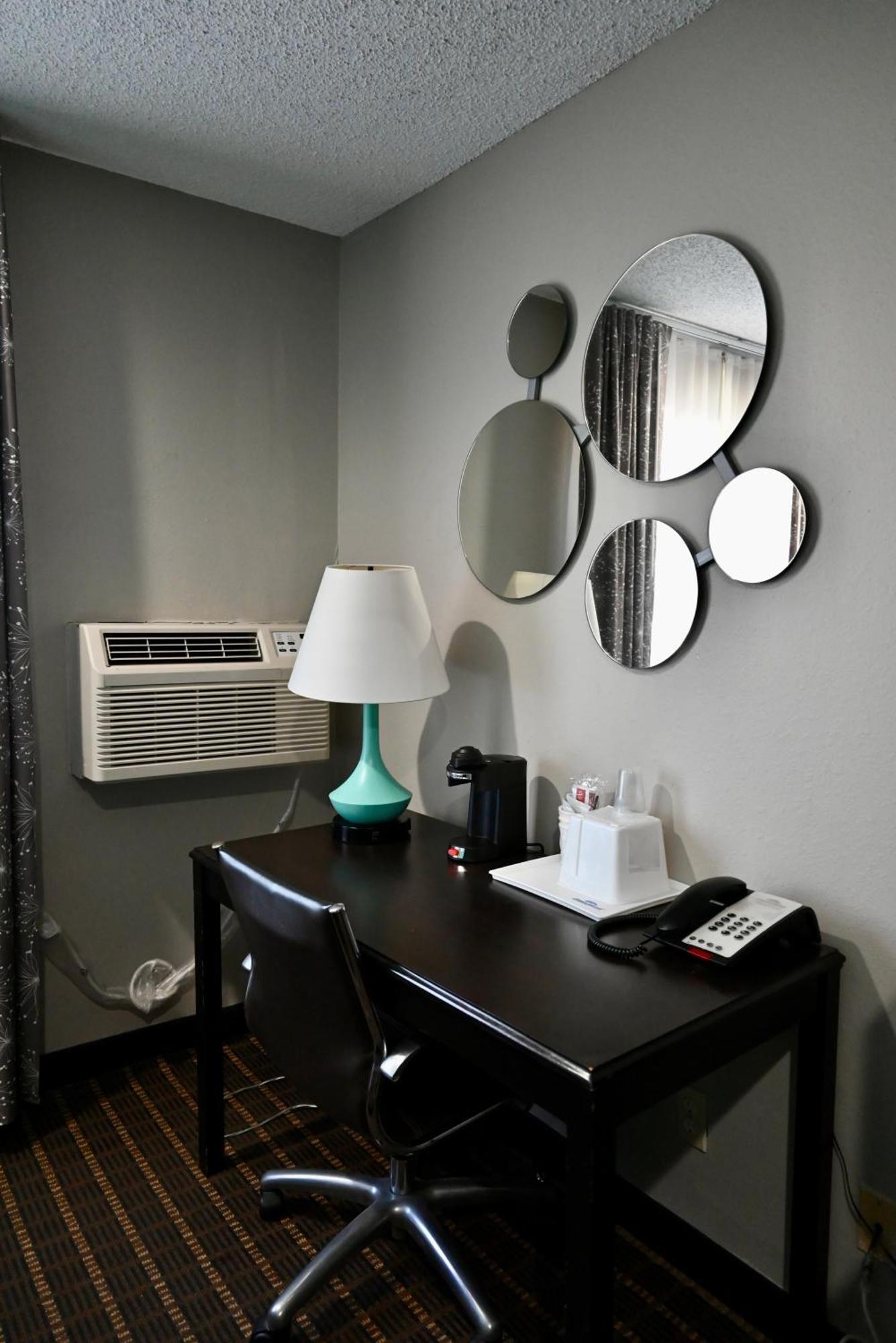 Howard Johnson By Wyndham Near Schlitterbahn New Braunfels Extérieur photo