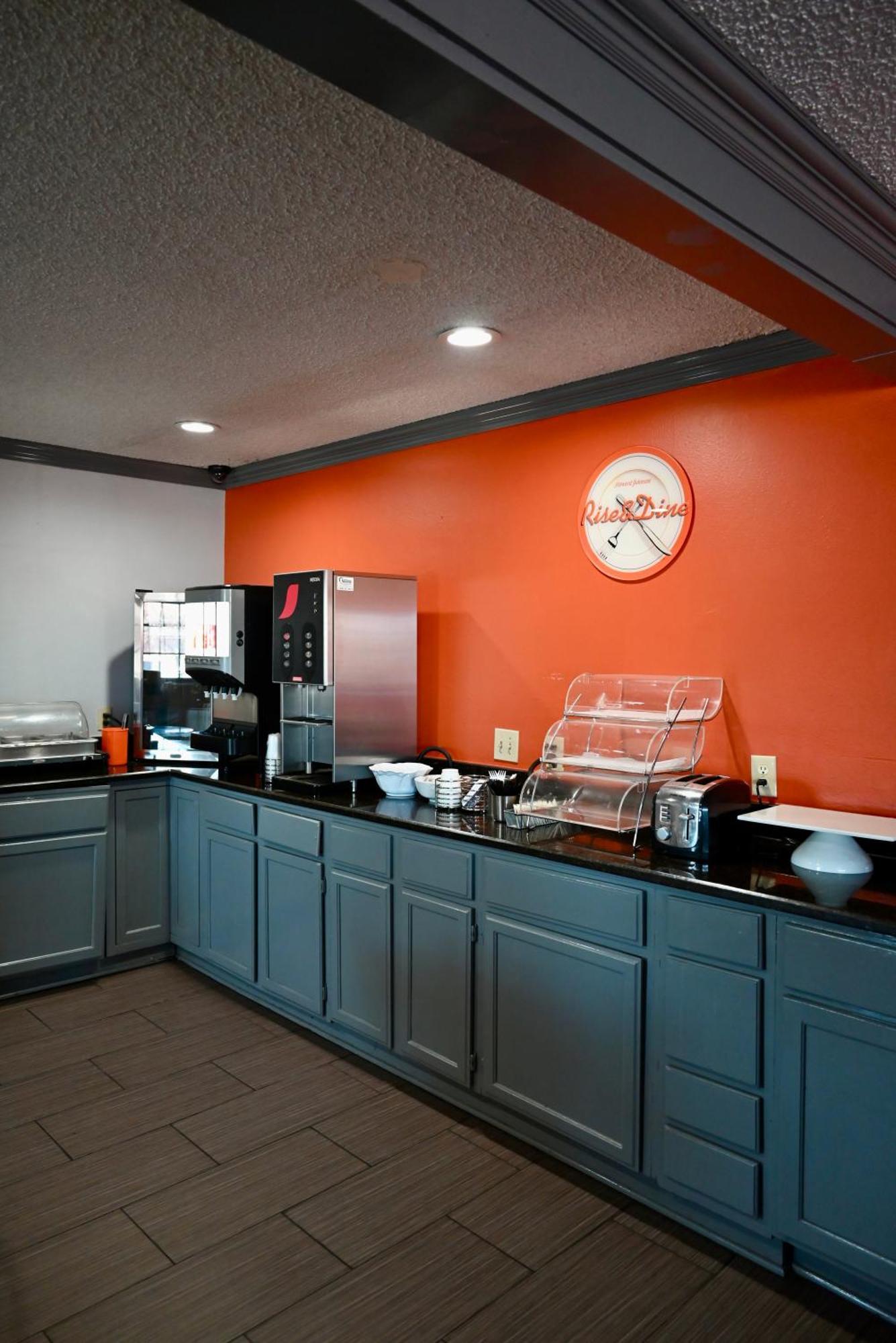 Howard Johnson By Wyndham Near Schlitterbahn New Braunfels Extérieur photo